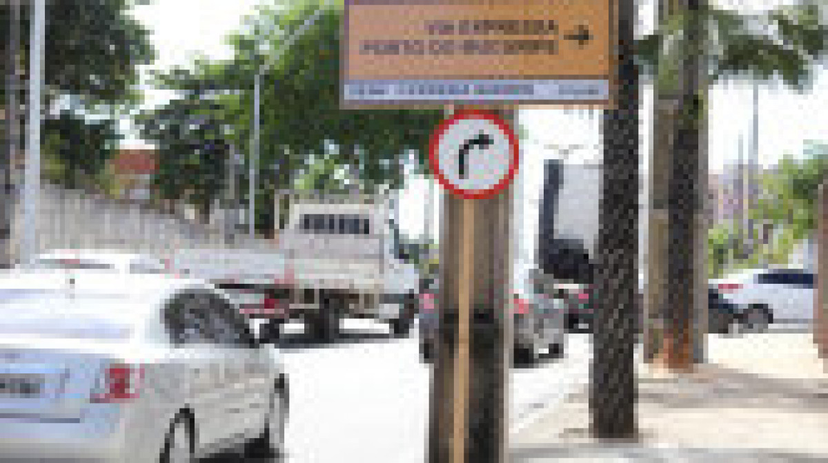 FORTALEZA, CE, BRASIL, 03-07-2017 : foto de apoio ilustrativo. Acidente ocorreu na Via Expressa 