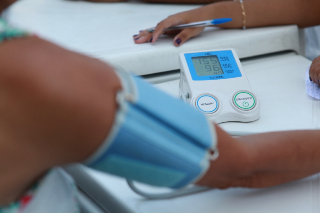 Aferição da pressão arterial ajuda a prevenir infarto(foto: O POVO.DOC)