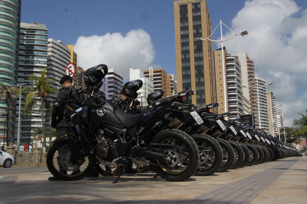 FORTALEZA, CE, BRASIL, 26-09-2018: Policia Militar do Ceará, entrega 107 motos de 1000 cilindrada, para  Batalhão do Raio, em solenidade no Aterro da Praia de Iracema. (Foto: Mauri Melo/O POVO).