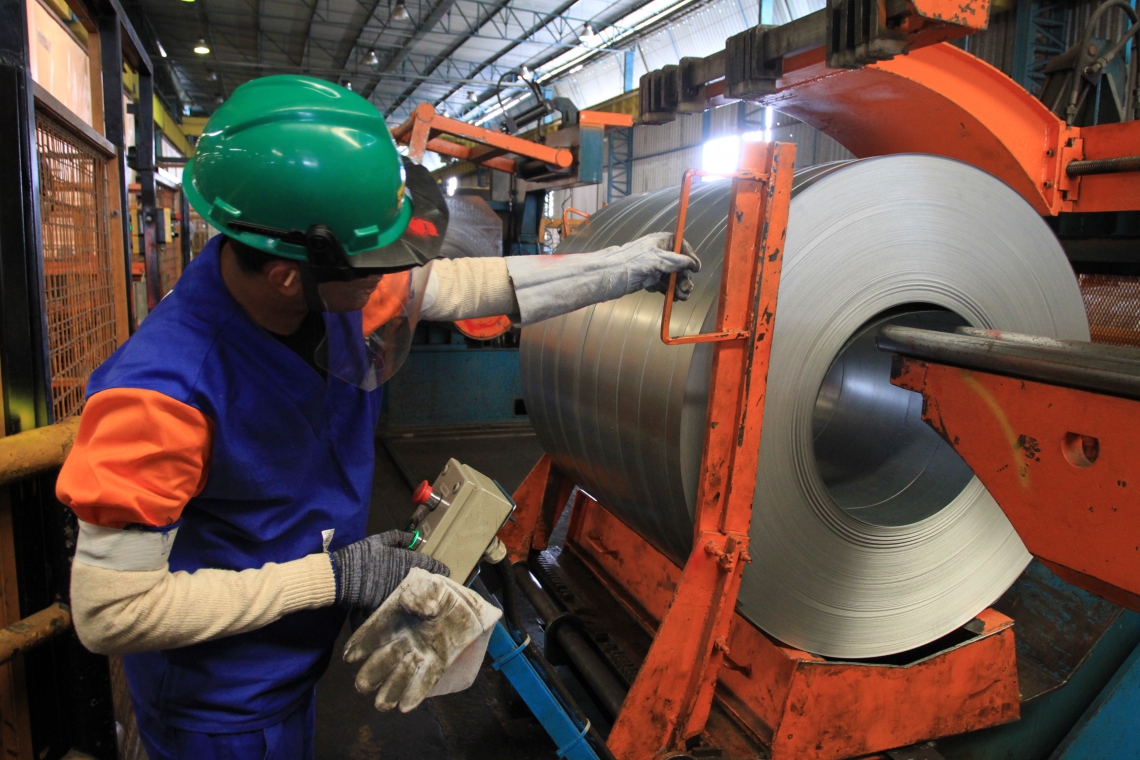 No auge da crise, grupo chegou a demitir cerca de 1.300 colaboradores. Atualmente, possui 4.000 (Foto: Evil&aacute;zio Bezerra)