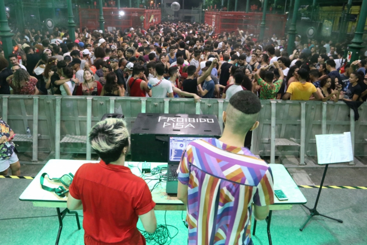 Bloco das Mamadeiras