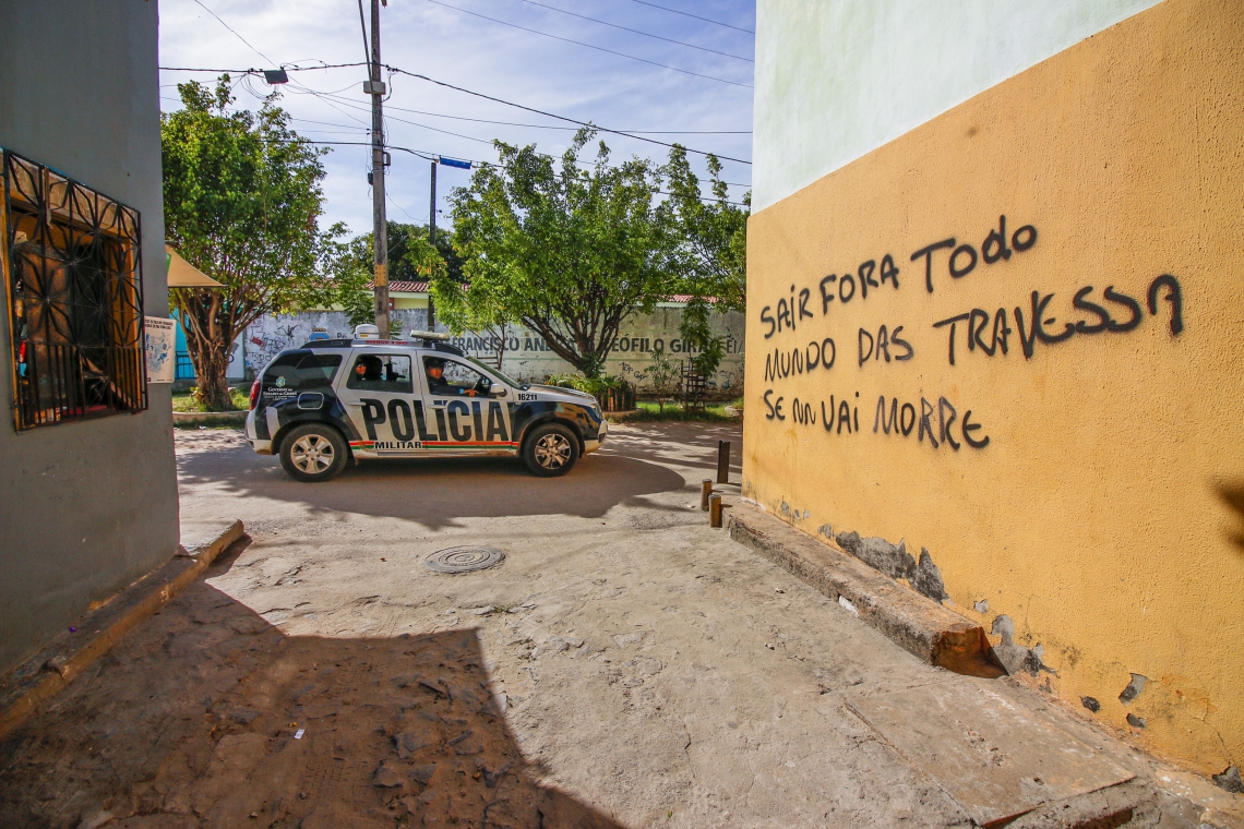 Facções criminosas ameaçam população com inscrições em paredes em diferentes bairros de Fortaleza(Foto: Mateus Dantas para O POVO em 2018)