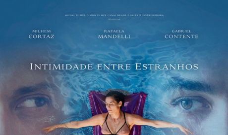 intimidade entre estranhos cartaz 