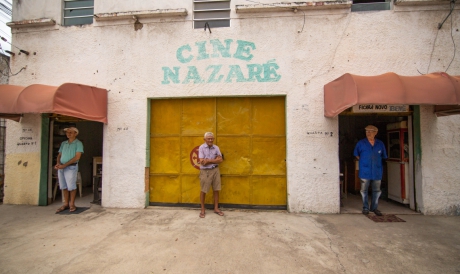 Cine Nazaré resiste no bairro Otávio Bonfim (Farias Brito)  