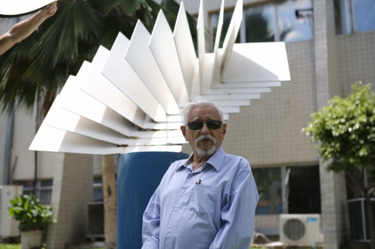 Sérvulo Esmeraldo é criador da escultura 