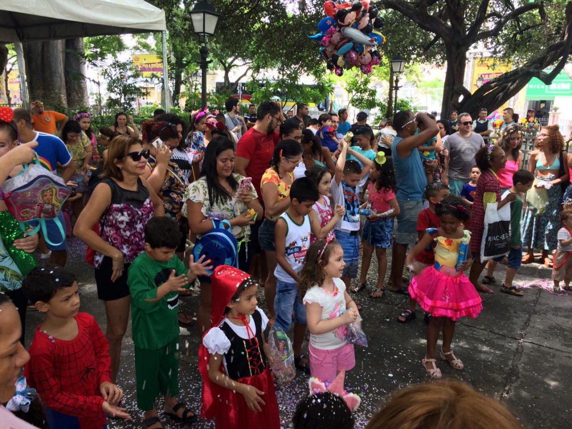 Festa no sábado de Carnaval no Passeio Público
