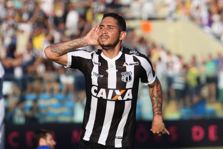 LEANDRO Carvalho volta após uma crise de sinusite 
