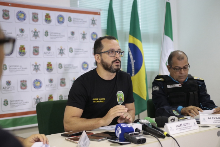 ￼André Costa diz que contratações de psicólogos foram autorizadas em janeiro, mas ainda não ocorreram