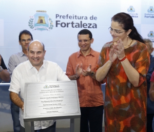 Prefeito de Fortaleza, Roberto Cláudio, e presidente do Grupo de Comunicação O POVO, Luciana Dummar, inauguram Praça Demócrito Rocha Dummar. 