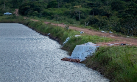 Barragem do Granjeiro apresentou risco, o que levou a realocação de 250 famílias ribeirinhas. (Foto: Aurélio Alves) 