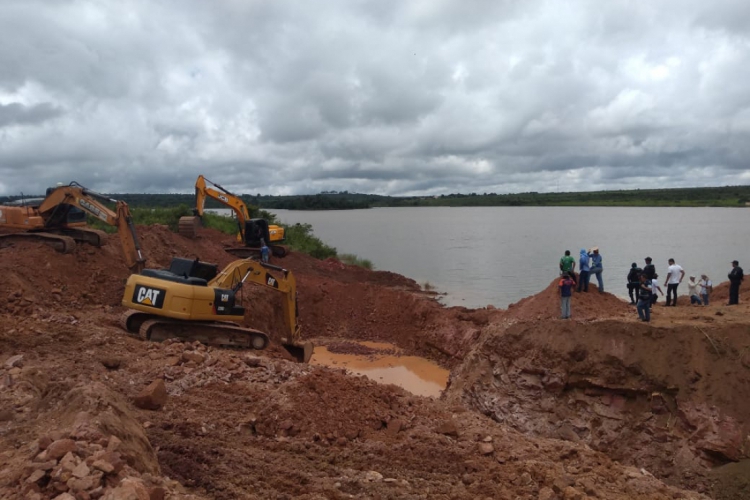 Abertura do sangradouro estava programada para às 10 horas