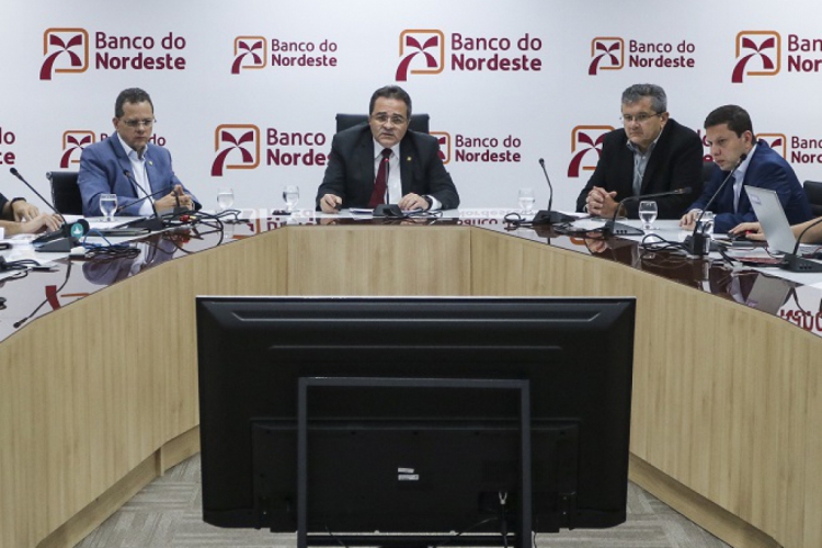 Romildo Rolim, presidente do Banco do Nordeste do Brasil (BNB) divulga dados do balanço financeiro de 2018. (Foto: Alex Gomes/O Povo)