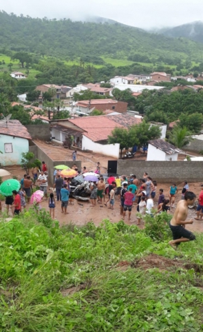 Acidente em Itapajé deixa três pessoas mortas