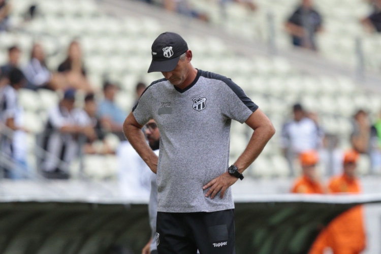 Treinador entende que equ&iacute;voco precisa ser revisto pelo Vov&ocirc; (foto: J&uacute;lio Caesar/O POVO)