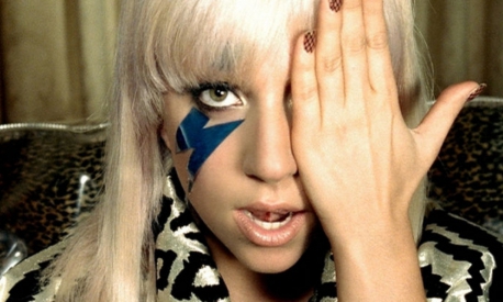 Just Dance foi o primeiro single lançado pela cantora. Just Dance foi o primeiro single lançado pela cantora.