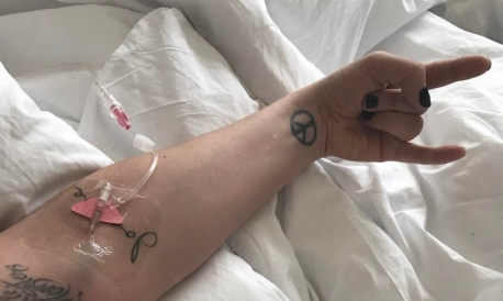 Com complicações ocasionadas pela fibromialgia, Lady Gaga precisou cancelar apresentação no Rock In Rio. Com complicações ocasionadas pela fibromialgia, Lady Gaga precisou cancelar apresentação no Rock In Rio.