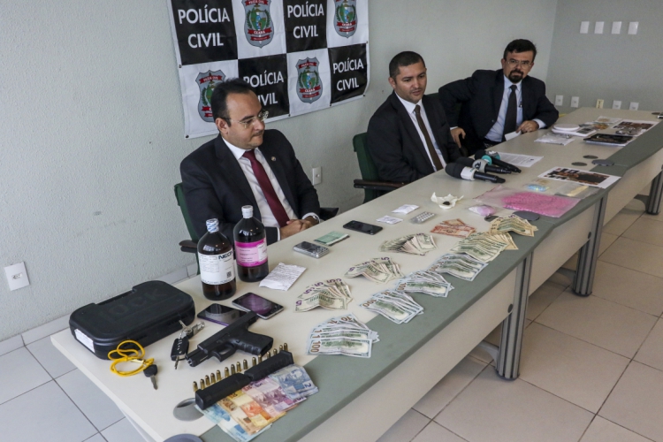 Fortaleza, CE, Brasil, 03-04-2019: Três pessoas são presas suspeitas por tráfico de ecstasy para abastecer rave.