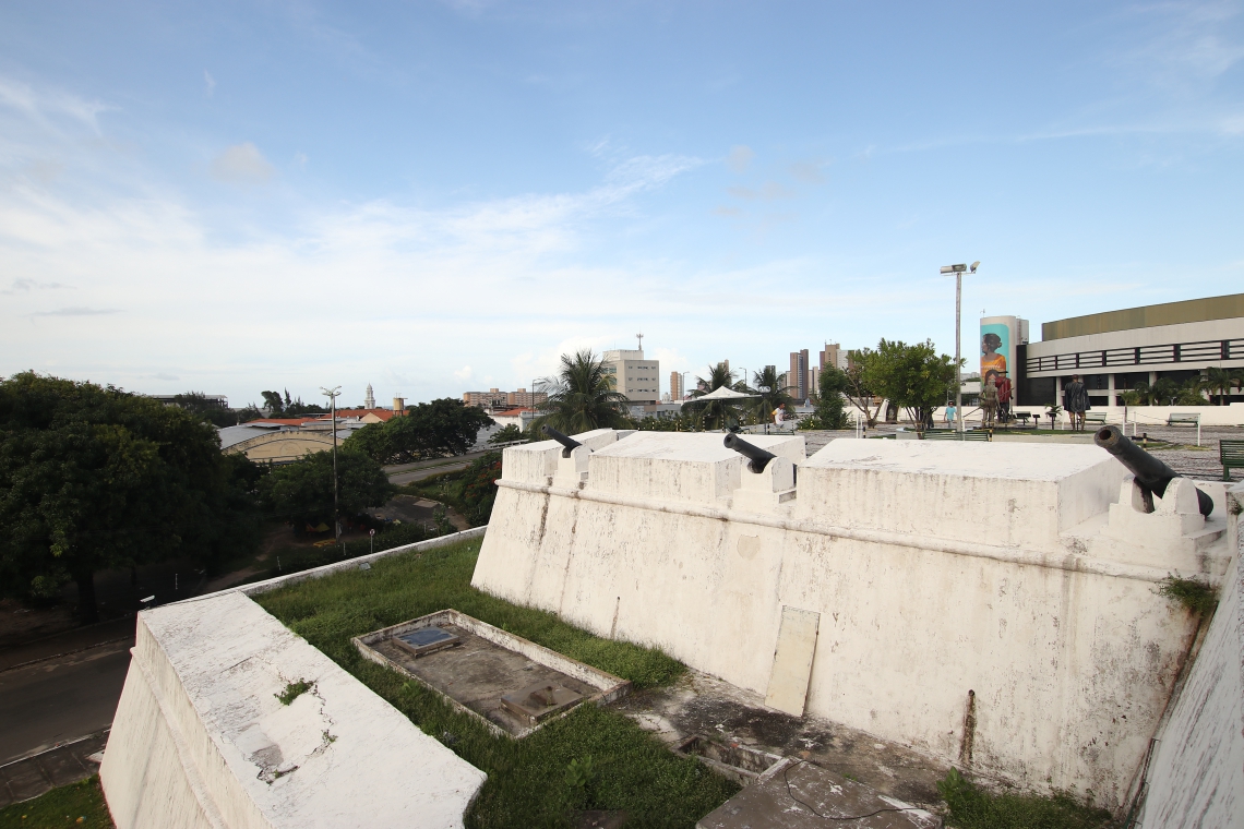 10ª Região Militar do Exército funciona hoje no antigo espaço da Fortaleza de Nossa Senhora da Assunção (Aurélio Alves/O POVO)