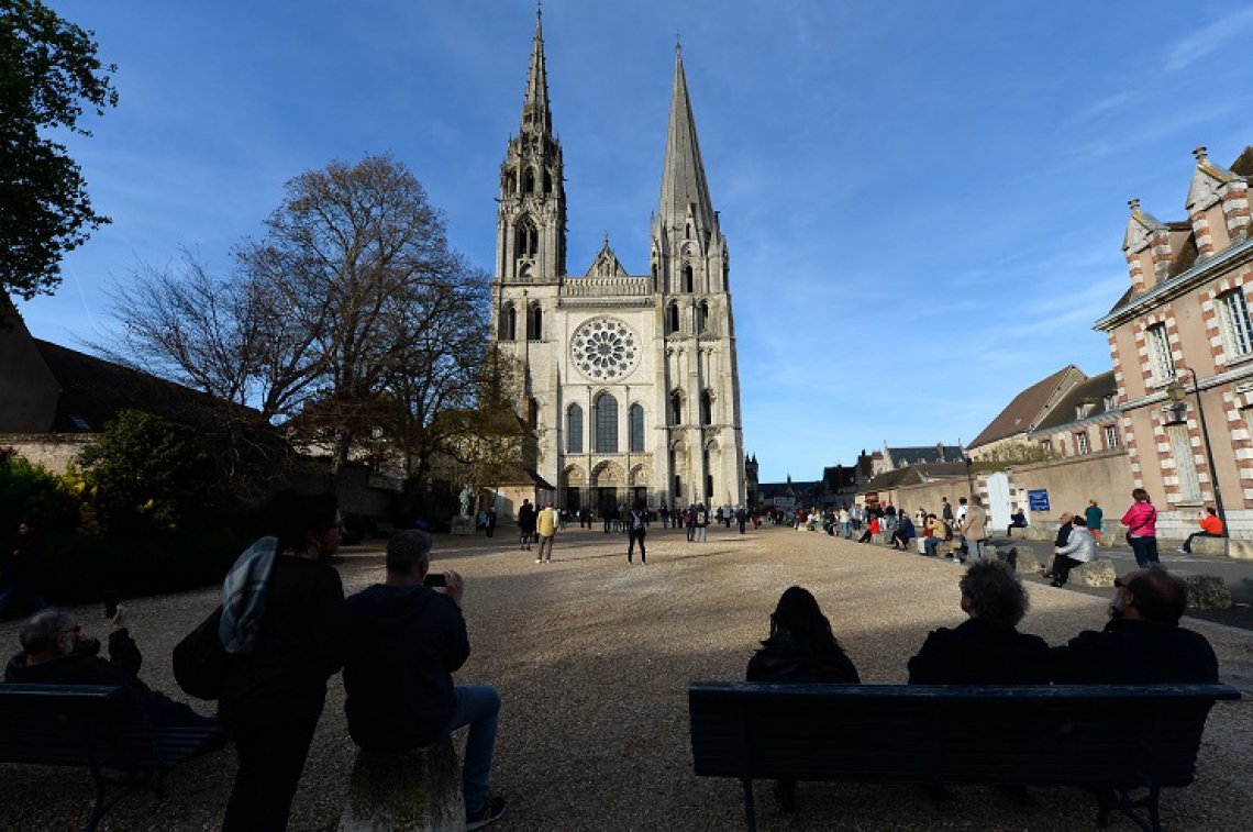 Com seu estilo, a Catedral de Notre-Dame de Chartres exerceu influência direta na Catedral Metropolitana de Fortaleza.