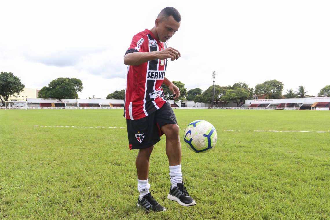 Léo Jaime volta após se recuperar de lesão  (Foto: Foto: Alex Gomes/O Povo)
