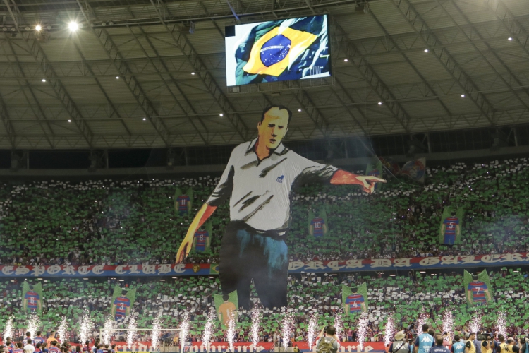 Homenagem do Fortaleza a Rogério Ceni, em jogo contra o São Paulo, na Arena Castelão(foto: AURÉLIO ALVES)