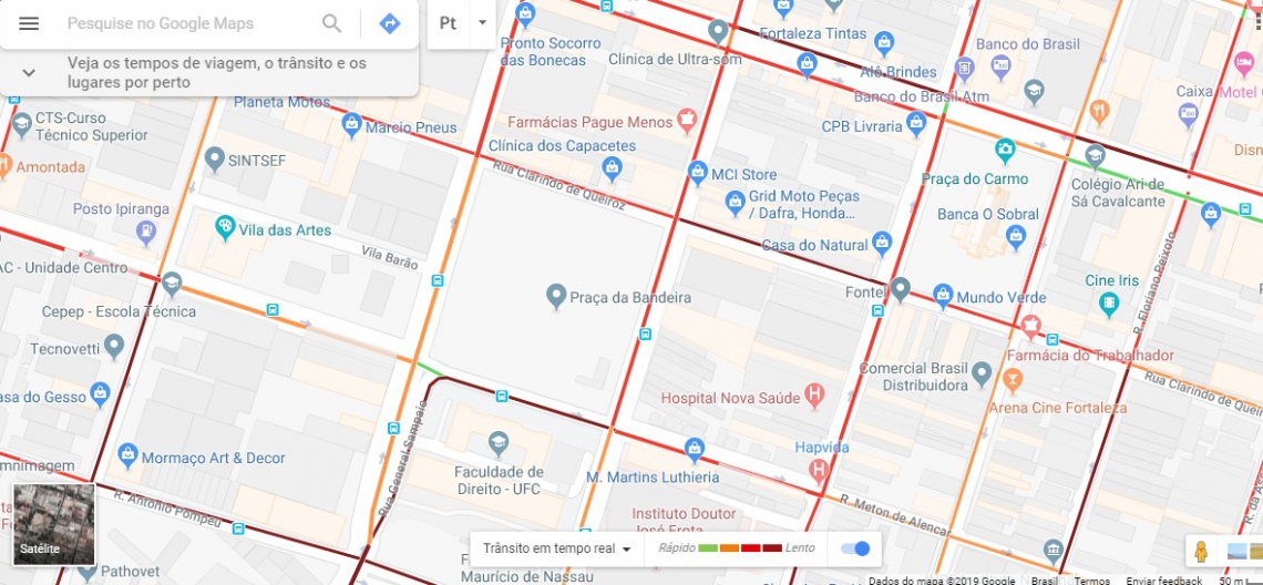 Informações do aplicativo Google Maps sobre o trânsito da região atualizadas às 10 horas
