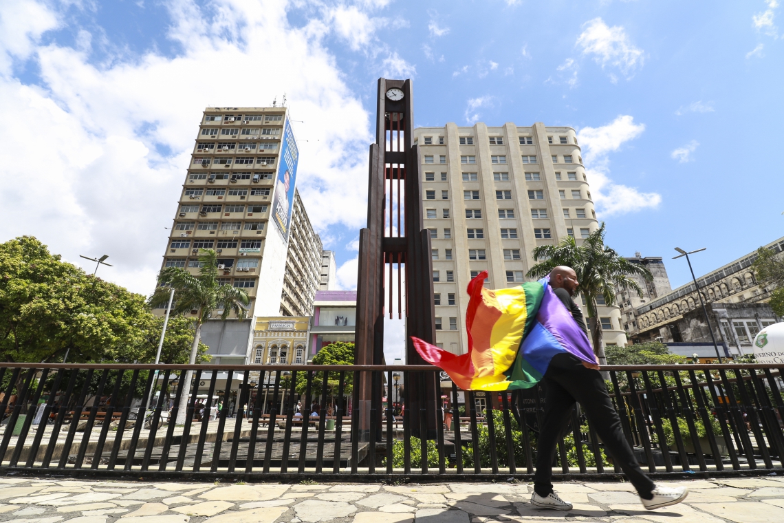 Imagem de apoio ilustrativo. Maioria dos crimes ocorreu em residências particulares, em via pública e em ambientes virtuais (Foto: Tatiana Fortes/O POVO em 17/05/2019)