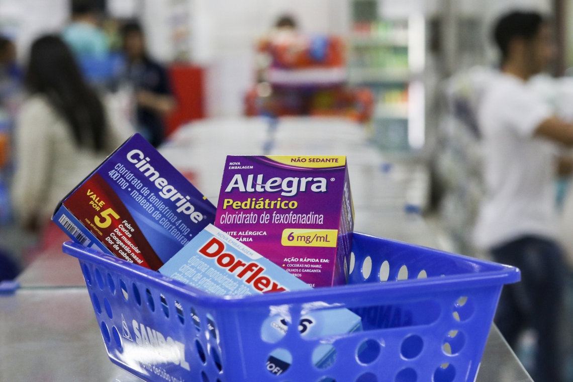 ￼MEDICAMENTOS mais procurados nas farmácias e que não precisam de receita (Foto: ALEX GOMES/ESPECIAL PARA O POVO)