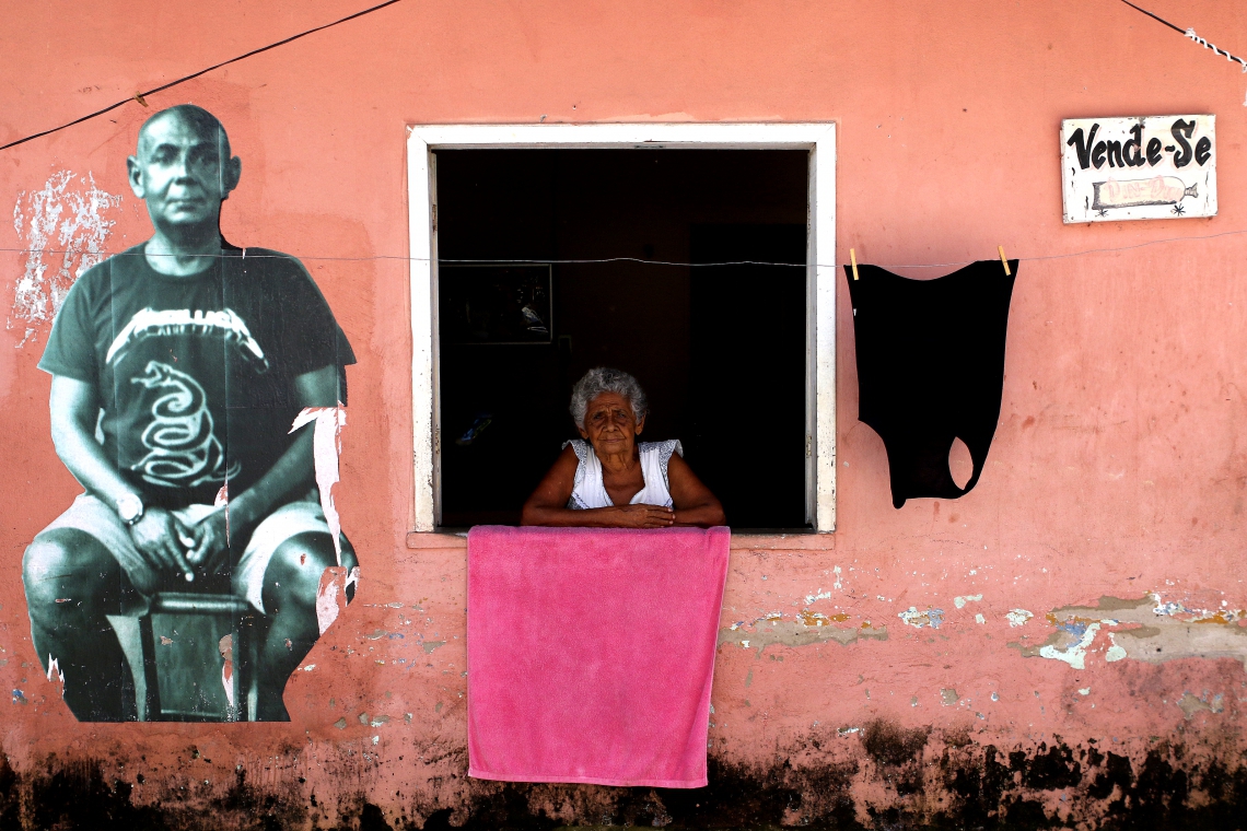 Nilce Costa Vasconcelos, 87 anos, moradora mais antiga da comunidade do Poço da Draga (Foto: Fabio Lima)