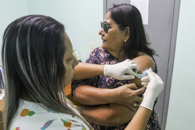 A terceira etapa da campanha nacional de vacina&ccedil;&atilde;o contra a gripe come&ccedil;a nesta segunda-feira, 11(foto: Mateus Dantas)
