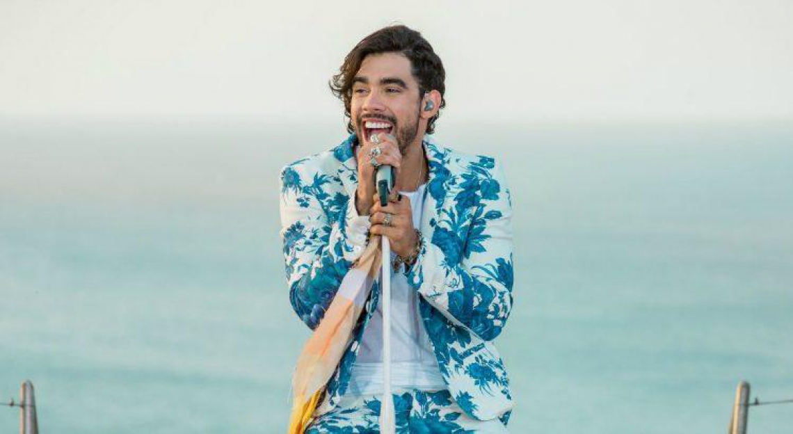 Cantor Gabriel Diniz, do hit "Jenifer", morreu no início da tarde desta segunda-feira, 27, em acidente de avião.