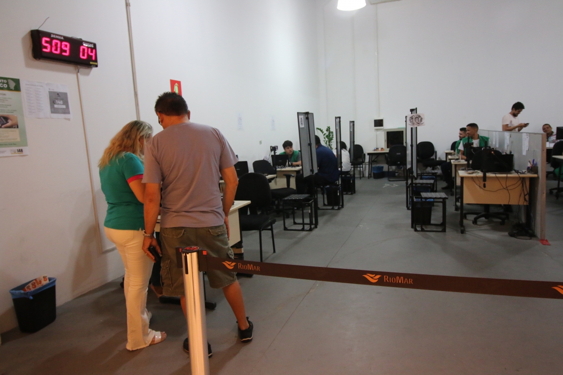 FORTALEZA, CE, BRASIL, 08-06-2019: O Tribunal Regional Eleitoral (TRE), com postos de atendimentos nos Shopping's Iguatemi, RioMar Kennedy e Benfica, para fazer a Biometria. (Foto: Mauri Melo/O POVO).