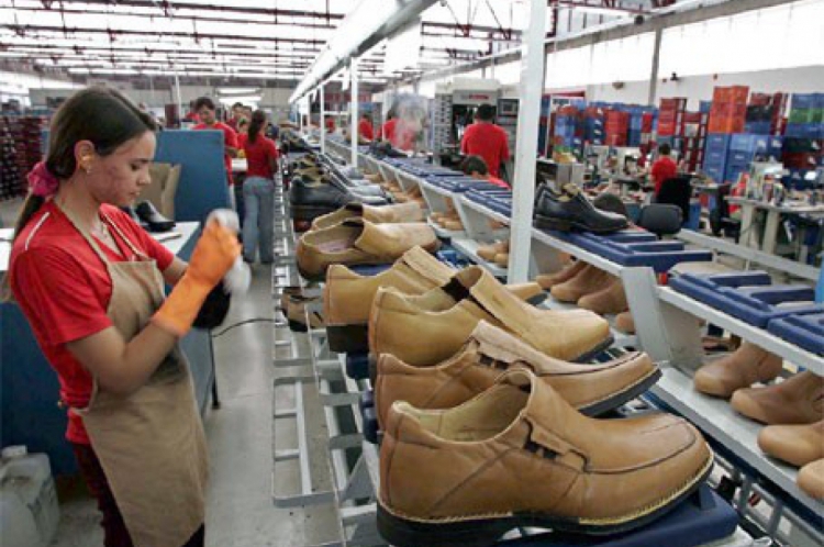 O setor industrial de calçados tem ganho força no Ceará(Foto: Arquivo / O POVO ONLINE )