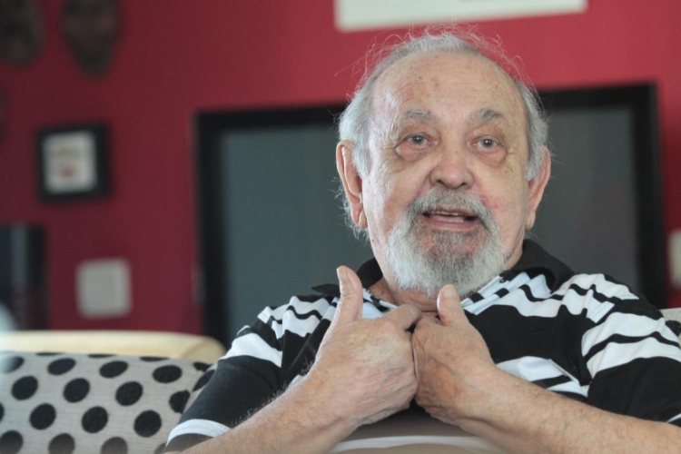 Em entrevista ao O POVO em março de 2017, o fundador do grupo Comédia Cearense e ex-diretor do Theatro José de Alencar falou sobre suas experiências e o potencial das artes cênicas.(foto: ANDRÉ SALGADO)