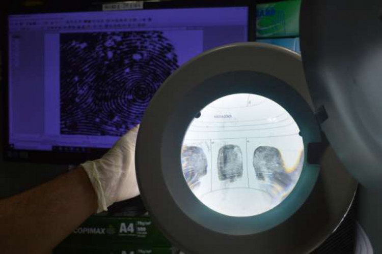 Impressões digitais foram colhidas no Rio de Janeiro e encaminhadas ao Ceará, onde foi feito o laudo que identificou que os dados e digitais eram do irmão de Douglas 