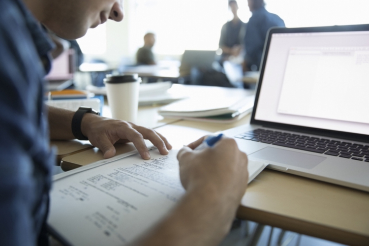 UNINTA conta com mais de 130 polos de ensino a distância (foto: Getty Images)
