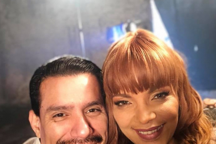 Durante enterro, Flordelis tamb&eacute;m disse "ser rid&iacute;culo acusar algu&eacute;m sem provas". A deputada e Anderson chegaram a registrar 55 filhos, sendo a maioria adotivos. Na foto, Flordelis e Anderson.
