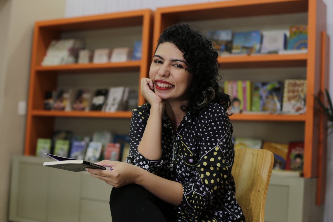 Isabel Costa é jornalista, professora da rede pública, escritora de cartas e de livros não publicados.

 (Foto: Aurélio Alves)