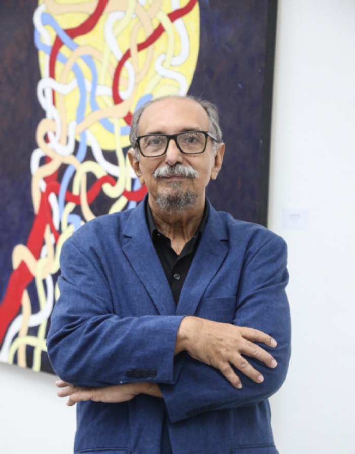 Roberto Galvão é um artista plástico brasileiro nascido na década de 1950 (Foto: JOÃO FILHO TAVARES/O POVO)