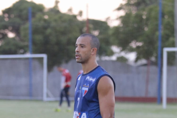 Roger atuou em 25 jogos nesta temporada, todos como titular (foto: Fortaleza/Divulgação)