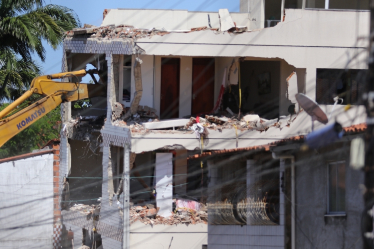 Prédio na Maraponga(foto: Fabio Lima)