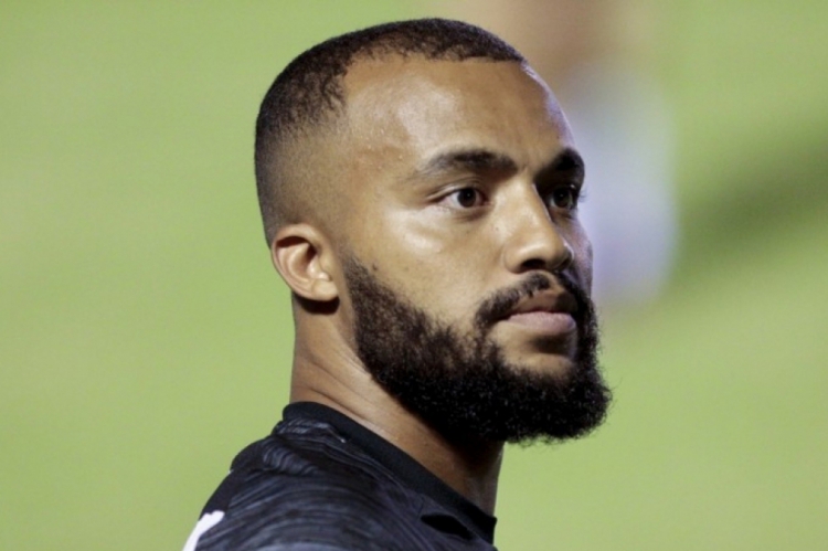 Samuel Xavier é titular absoluto do Alvinegro (foto: Júlio Caesar/O POVO)