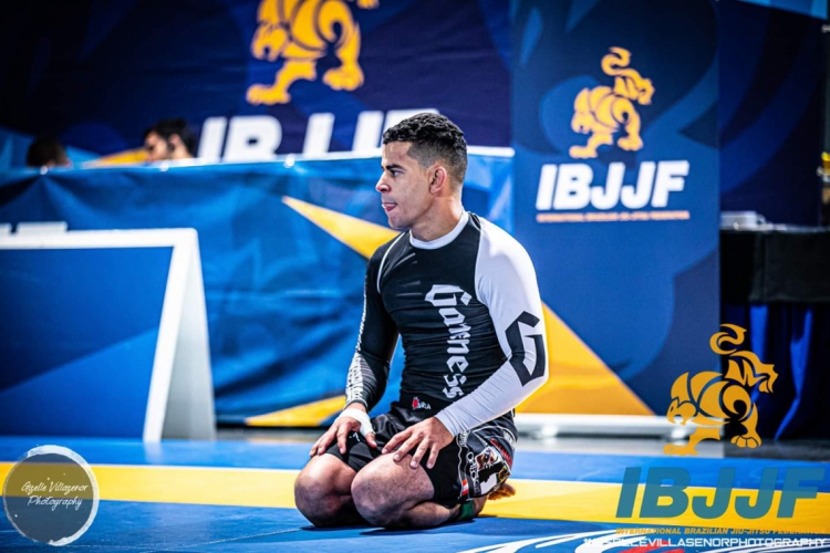 Jackson Matos está há 16 anos no Jiu-Jitsu(foto: GISELLE VILLASENOR/DIVULGAÇÃO)
