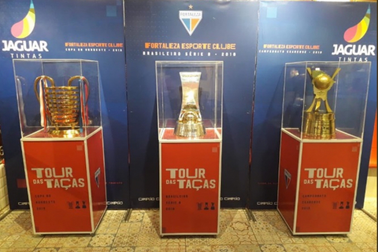 Torcedor terá chance de tirar uma foto ao lado dos últimos três troféus conquistado pelo Fort...
