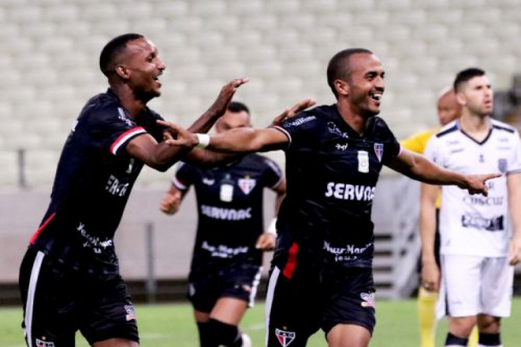 Santa Cruz x Ferroviário: acompanhe narração e transmissão ao vivo do jogo hoj(foto: Xandy Ro...