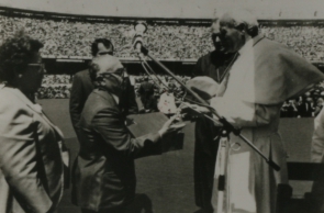 Virgílio Távora com o papa João Paulo II em Fortaleza.