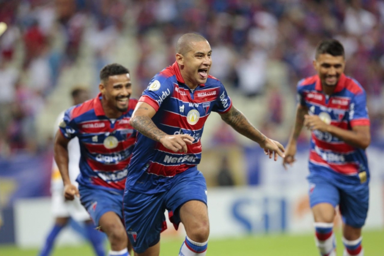 Modelo do uniforme 2019 est&aacute; sendo comercializado a pre&ccedil;o popular pelo Tricolor