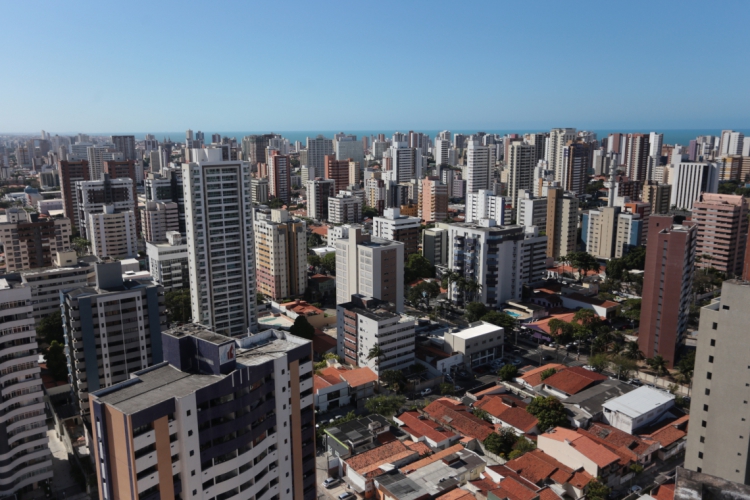 Mercado imobili&aacute;rio come&ccedil;a a reagir ap&oacute;s ser atingido pela crise econ&ocirc;...