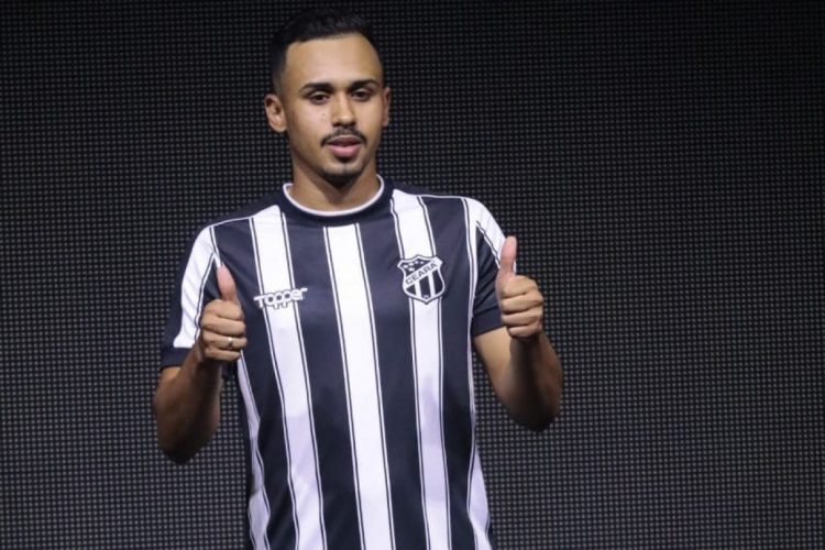 Lima retorna ao Ceará com salários pagos pelo Grêmio(foto: JULIO CAESAR)