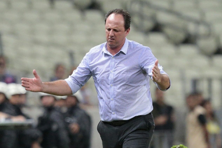 Rog&eacute;rio Ceni lamentou o empate diante do Galo, em coletiva p&oacute;s-jogo(foto: J&uacute;...
